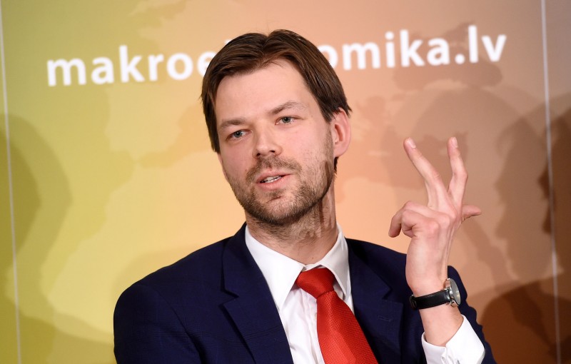 2016. gada 12. decembrī Latvijas Banka rīkoja Ekspertu sarunu "Zemo procentu likmju laikmets – vai esam izmantojuši iespējas?"