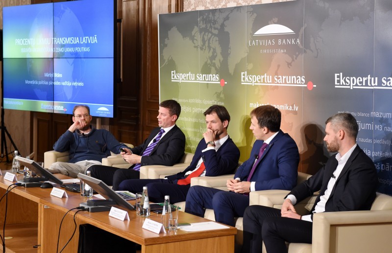 2016. gada 12. decembrī Latvijas Banka rīkoja Ekspertu sarunu "Zemo procentu likmju laikmets – vai esam izmantojuši iespējas?"