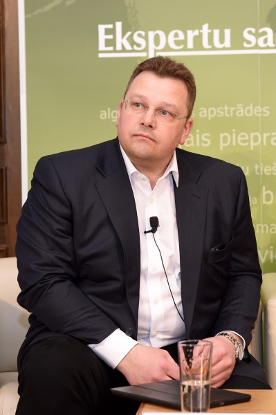 Ekspertu saruna "Vai Latvija beidzot ieviesīs stabilitāti nodokļu sistēmā?"