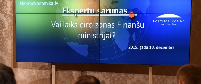 Ekspertu saruna: Vai laiks eiro zonas Finanšu ministrijai? 
