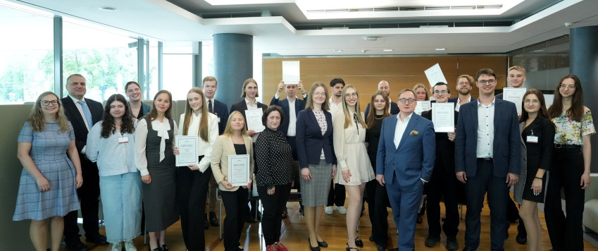 Ilustratīvs attēls foto ar laureātiem