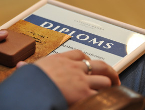 Sākas darbu iesniegšana studentu pētniecisko darbu konkursam