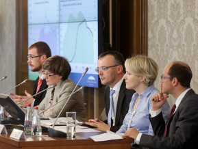 Ekspertu saruna: Mājsaimniecību-kredītņēmēju analīze: aptauja un finanšu ievainojamības novērtējums