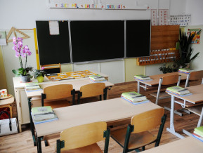 Tukša skolas klase, ilustratīvs attēls