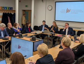 Mārtiņa Kazāka prezentācija pašvaldību pārstāvjiem