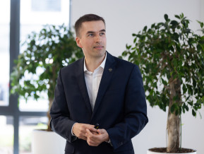 Oļega Krasnopjorova prezentācija Tele2 biznesa klientu brokastīs